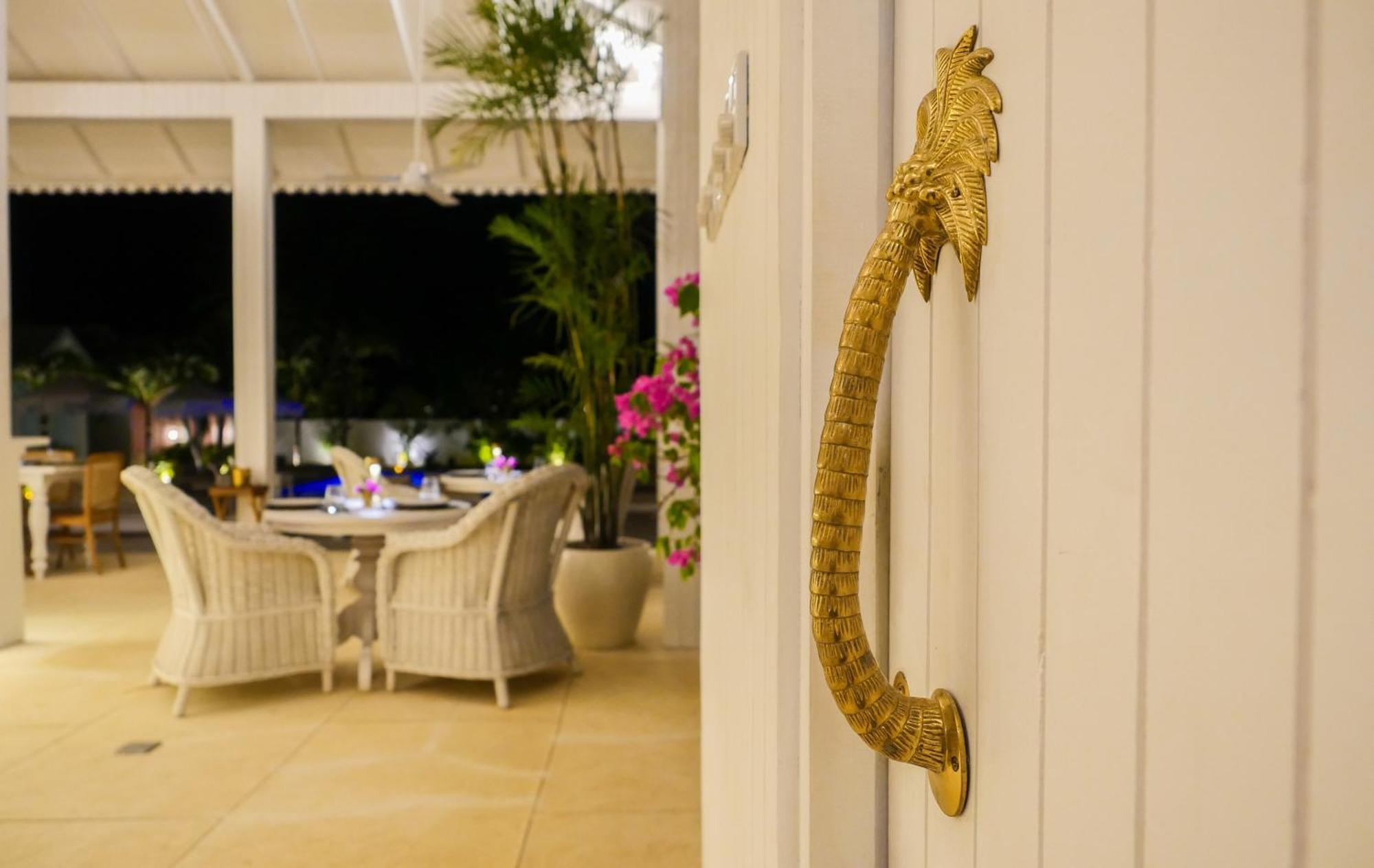 Ria Uluwatu, Tropical Chic Hotel Ngoại thất bức ảnh