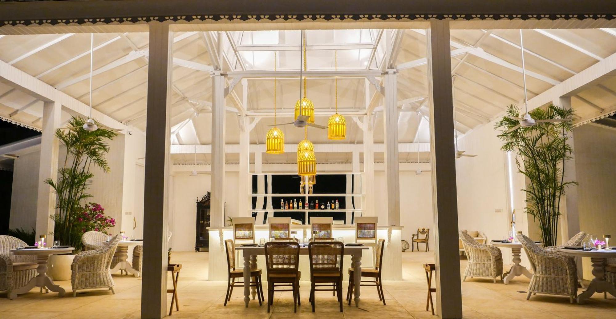 Ria Uluwatu, Tropical Chic Hotel Ngoại thất bức ảnh