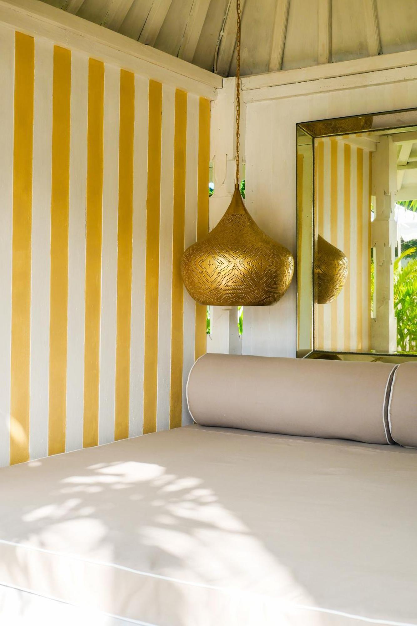 Ria Uluwatu, Tropical Chic Hotel Ngoại thất bức ảnh