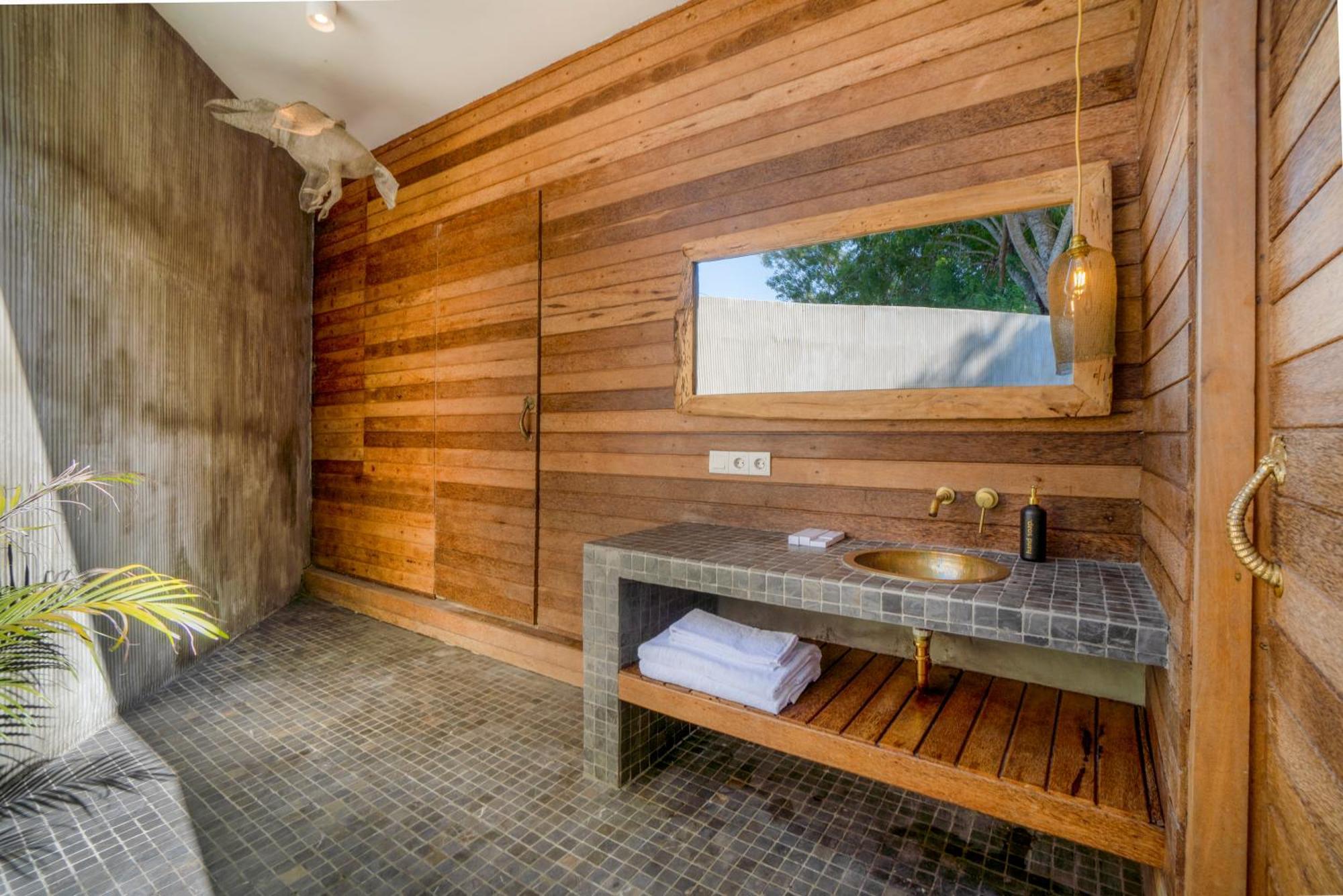 Ria Uluwatu, Tropical Chic Hotel Ngoại thất bức ảnh